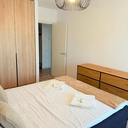 Апартаменти A&a Stellaris Apartment, Free Parking *