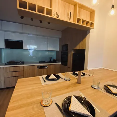 A&a Stellaris Apartment, Free Parking